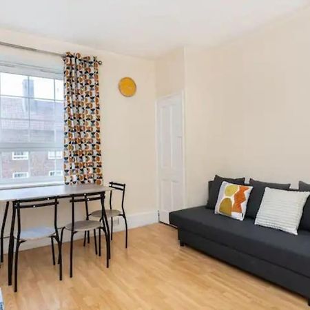 伦敦Tranquil 1Br In South Bank With Onsite Parking公寓 外观 照片