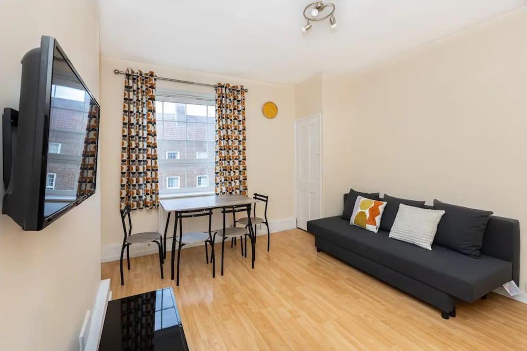 伦敦Tranquil 1Br In South Bank With Onsite Parking公寓 外观 照片