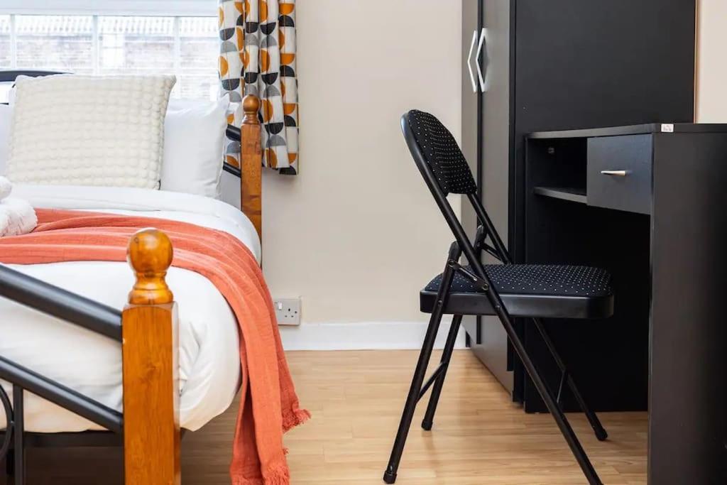伦敦Tranquil 1Br In South Bank With Onsite Parking公寓 外观 照片