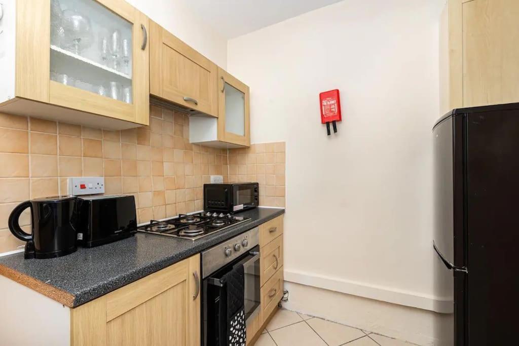 伦敦Tranquil 1Br In South Bank With Onsite Parking公寓 外观 照片