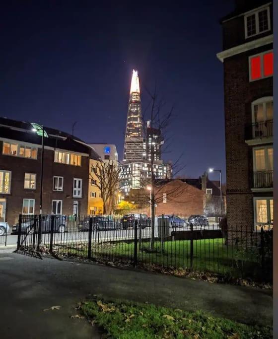 伦敦Tranquil 1Br In South Bank With Onsite Parking公寓 外观 照片